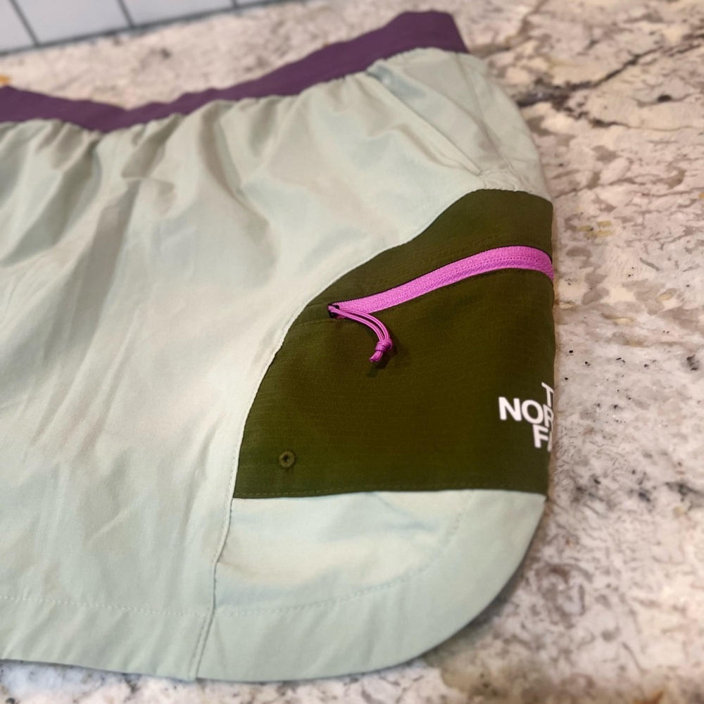 The North Face Women's olive green and Purple Skort size Medium